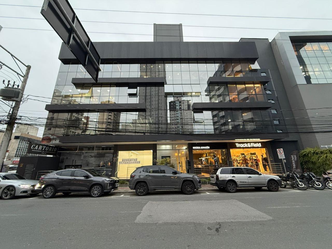 CENTRO COMERCIAL ARNALDO HEUSI